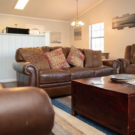 Lakefront Cottage With Private Hot Tub! Buckhead Eksteriør bilde