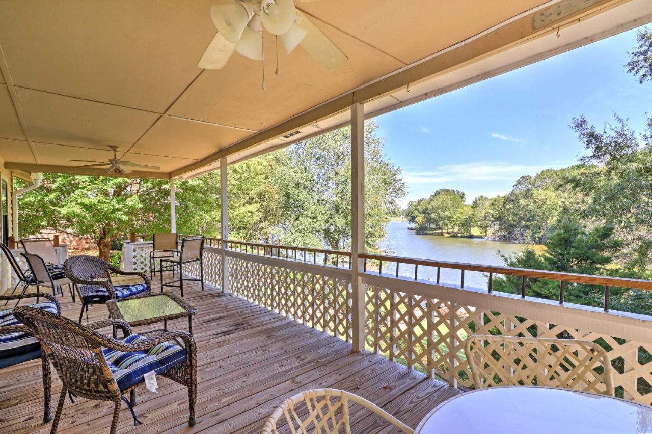 Lakefront Cottage With Private Hot Tub! Buckhead Eksteriør bilde