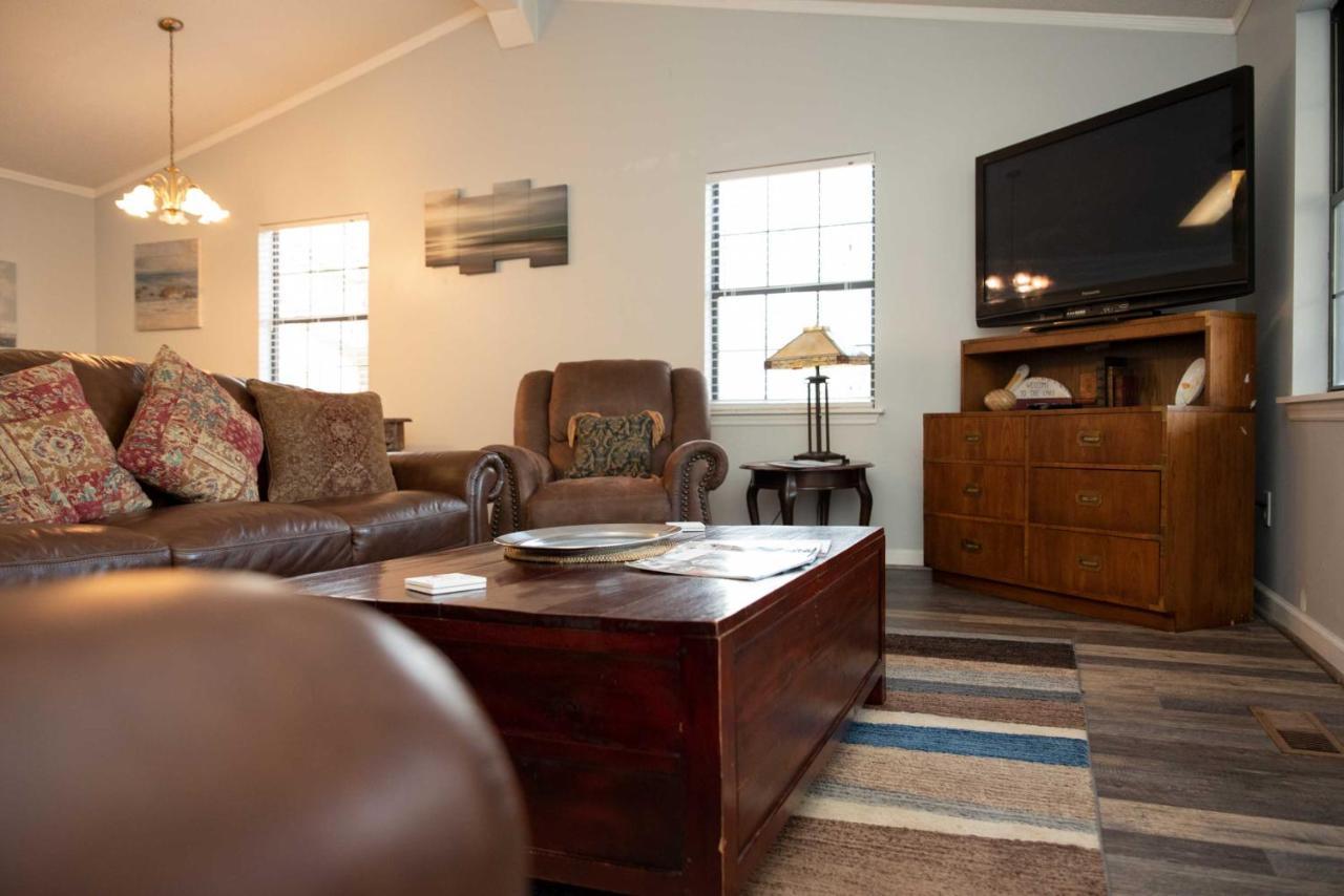 Lakefront Cottage With Private Hot Tub! Buckhead Eksteriør bilde