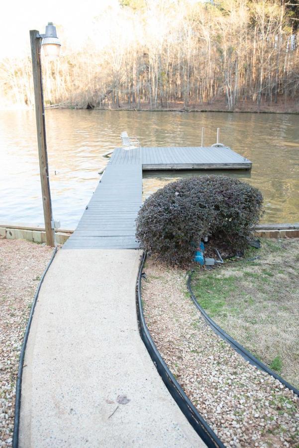 Lakefront Cottage With Private Hot Tub! Buckhead Eksteriør bilde